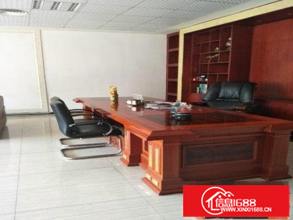 龙岗坪地700平一楼带装修空地大