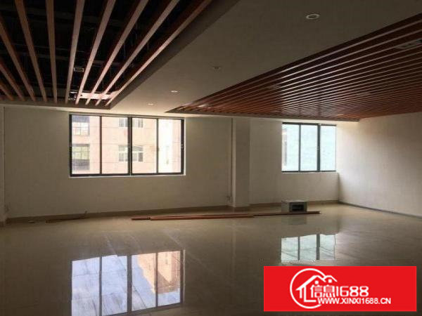 横岗龙岗大道标准厂房2200平任意分租，适合电商贸易