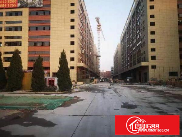 厂房一楼高7米有3部5吨电梯带移动卸货平台大小可分租。