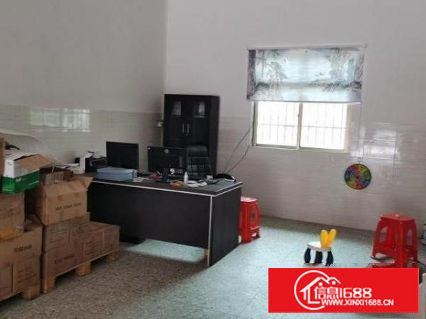 全新厂房明亮干净四个门面，全通透，精装修豪华入场即用。