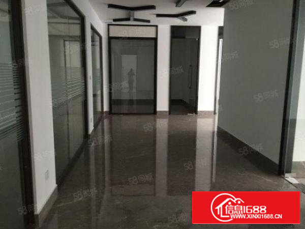 （地铁口）楼上精装修办公室。大小户型随便挑