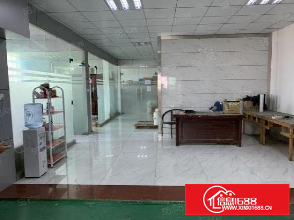 石岩石龙大道新出楼上精装修厂房870平，面积实在价格便宜