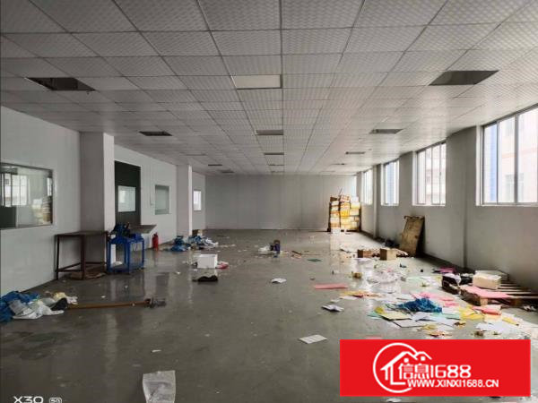 大岭山厚大路边工业园新出楼上精装修1700平厂房出租可办环评