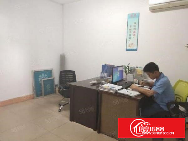 石岩龙大高速口原房东一楼1200平厂房出租，带牛角