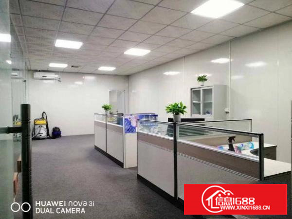 樟木头白果洞工业区新空出楼上1750平米，现成装修办公室