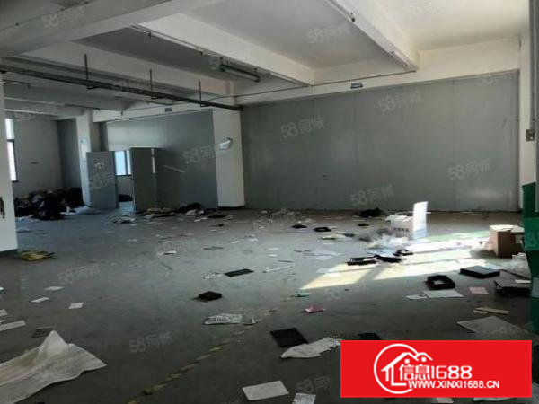 大岭山杨屋新空出4楼1000平标准厂房出租，水电齐全