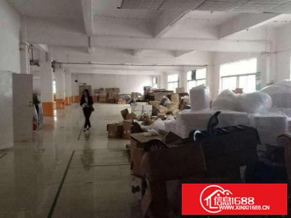 体育场附近新出楼上500平带装修厂房招租