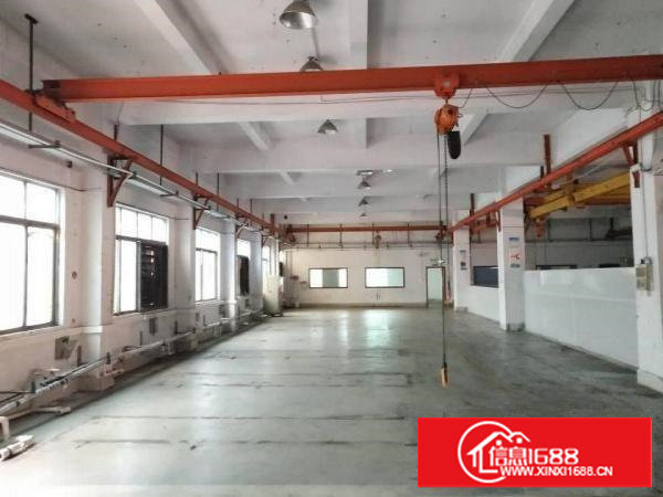 长安镇刚空出一楼1200平方厂房水电齐全可办环评，园区空地大