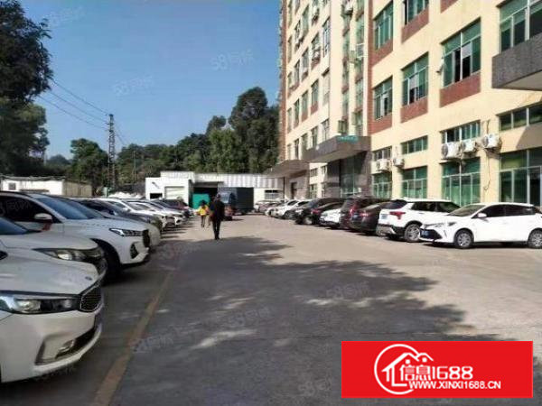 长安街口一楼2300平，二楼1000平带精装修厂房出租！