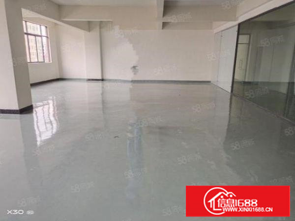 长安镇宵边大街楼上260平方全新地坪漆水电齐全精装修