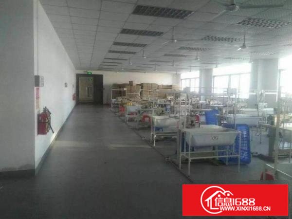 平湖华南城南门新木社区楼上标准厂房700出租