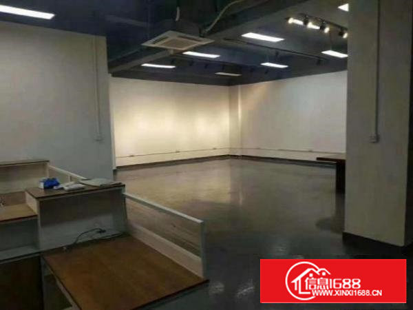 石岩新出水电齐全现成装修厂房