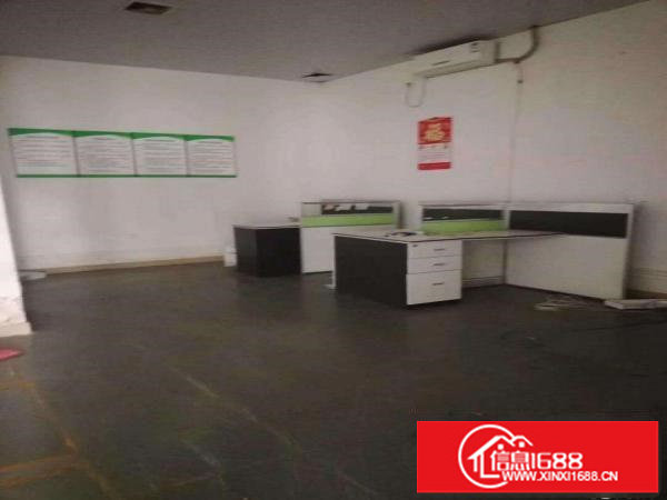 平湖白泥坑工业区1000平方带冷库，净菜设备厂房出租，转租