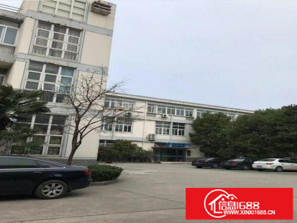 南约广场旁新出2楼550平方带装修厂房招租价格好谈！