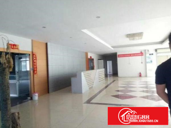 豪华装修厂房整层2000平方招租