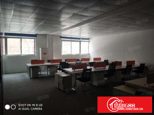 石岩镇中心2楼210平，精装修，无转让费