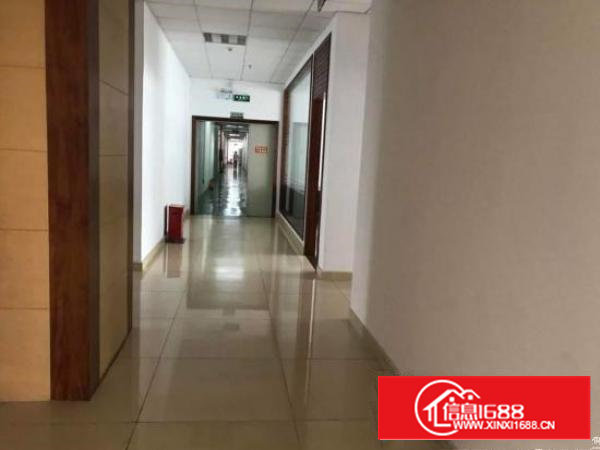 新出原房东《带精装修》楼上3200平米厂房出租