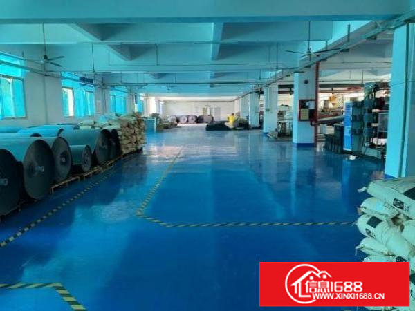 观澜新田楼上1680平方厂房出租精装修水电齐全