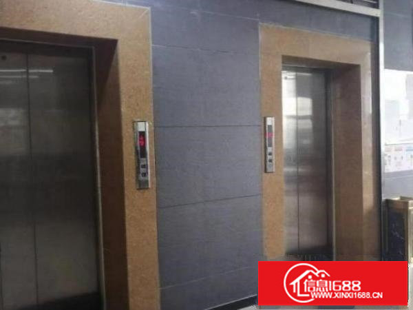 福永桥头地铁口楼上豪华装修厂房2500平