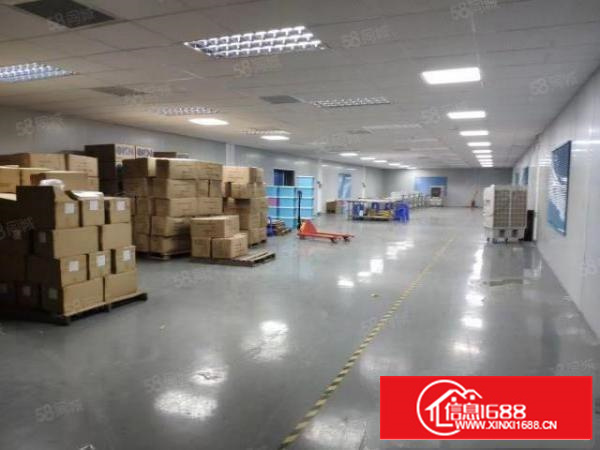 茶山原房东楼上700平方适带装修。水电齐全。有办公室。真实