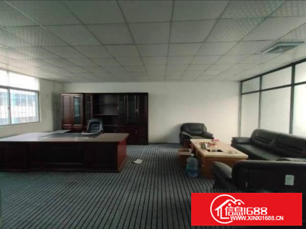 龙岗龙西楼上1200平进装修厂房转租水电齐全有电梯