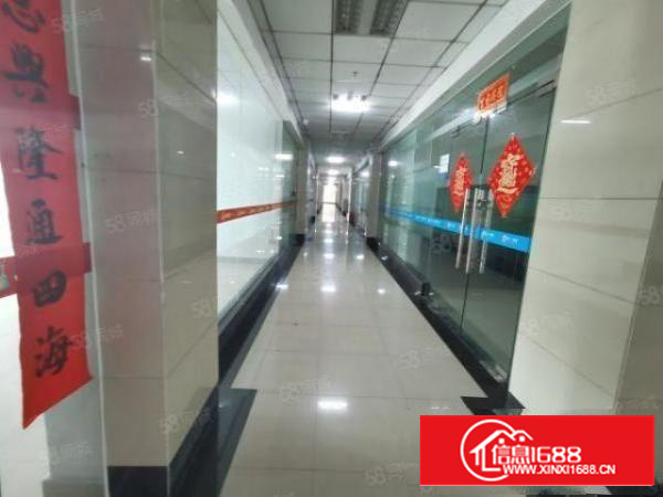 东城汽车东站附近新出一楼1000平6米高，可分租交通方便