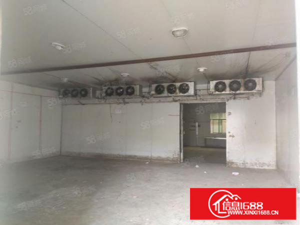 凤岗东深二线边8000平独院厂房出租。空地大，精装修，可分租