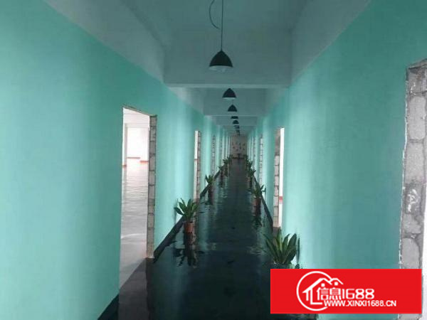 坂田吉华路边楼上360平，25块钱