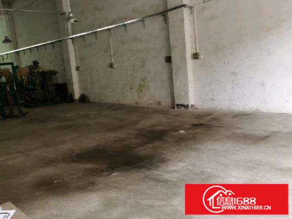 厂房高度6.4米，有专人管理，交通方便。