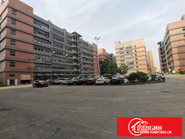 凤岗凤芝美工业园新出一楼900水电到位超大空地厂房出租可分租