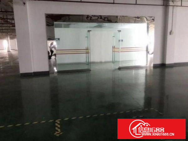 横岗旱塘村新出4楼带现成装修1000平方厂房出租，招工方便