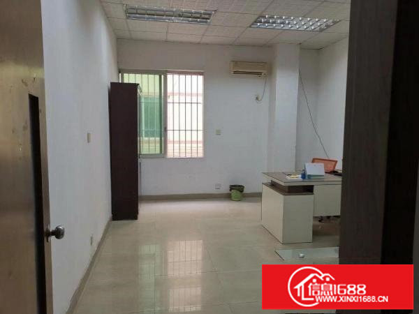 龙岗龙西楼上带装修1100平米出租