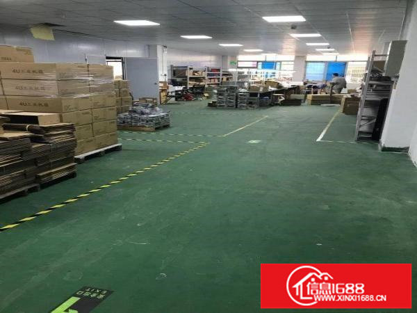 平湖辅城坳工业楼上800平米有装修厂房出租可分租形象好易招工