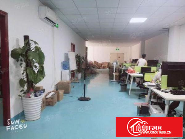 平湖华南城附近楼上700平方带装修厂房出租