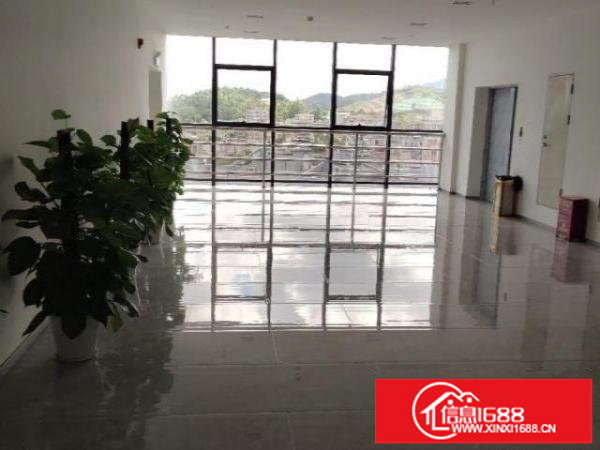 坪地龙岗大道附近1楼500，2楼独立办公室精装修